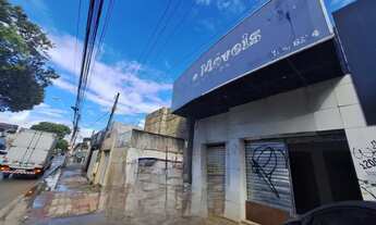 Imagem 2: Loja na Av. Dom Manuel. Entre Heráclito Graça e Barbára de Alencar. Lado da Sombra