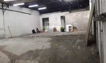 Imagem 4: * GALPÃO PARA LOCAÇÃO DE 151m² (8x19) COM 1 SALA COMERCIAL - ÓTIMA LOCALIZAÇÃO - Para Mai