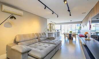 Imagem 2: Cobertura mobiliada com 180 m² privativos, sauna e vista definitiva no Bigorrilho