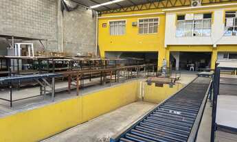 Imagem 6: Imóvel para aluguel e venda possui 1000 metros quadrados com 4 quartos