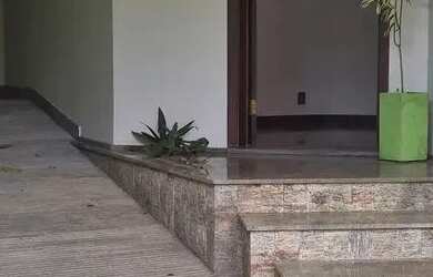 Imagem 2: Linda Casa em São Francisco com Piscina, Churrasqueira e Sauna Niterói/ RJ