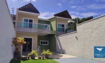 Imagem: Casa Duplex Solta com Amplo Terreno, Frente