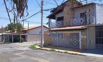 Imagem: Casa com 3 Quartos para alugar, 200 metros