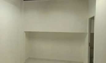 Imagem 6: Sala em galeria comercial na Praça da Árvore, 22m² com mezanino em madeira