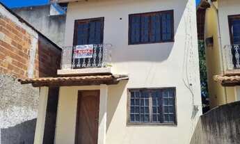 Imagem 2: DELGADO aluga CASA DUPLEX, independente, com 2 quartos e GARAGEM em Ampliação - Itaboraí-R