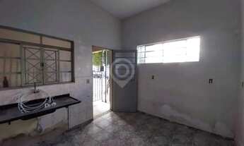 Imagem: Casa de rua / Residencial / Parque San