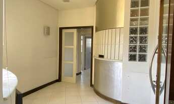 Imagem: Escritório/consultorio com 3 salas, recepção