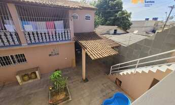 Imagem: Casa com 5 quartos próxima ao centro de