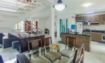 Imagem 3: Casa para venda possui 60 metros quadrados com 2 quartos em Alphaville Residencial Um - Ba