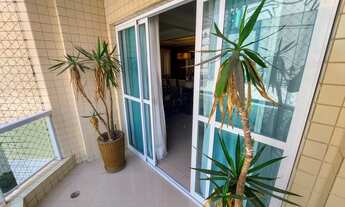 Imagem 6: Casa com 320 m² com 5 dorms sendo 4 suítes, piscina, churrasqueira e 3 vagas em Embaré-San