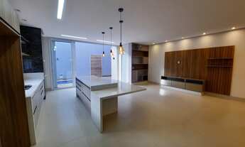 Imagem 2: Casa de condomínio para venda com 3 suítes com closet e banheira , piscina em Rio Verde GO