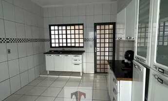 Imagem 4: Casa para venda com 140 metros quadrados com 3 quartos em Residencial Meireles - Franca