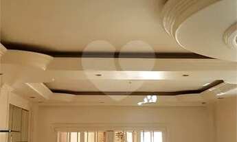 Imagem 4: Excelente sobrado com 3 suítes e 4 vagas de garagem. Aquecimento solar