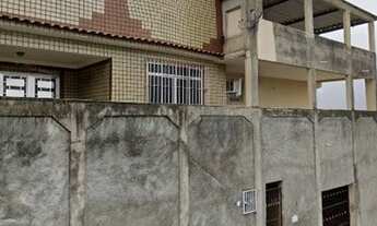 Imagem: Ótima casa de 3 andares para venda no Centro