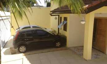 Imagem 2: Sobrado para venda possui 210 metros quadrados com 3 quartos em Centro - Peruíbe - SP