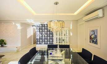 Imagem 2: Apartamento para venda tem 245 metros quadrados com 4 quartos