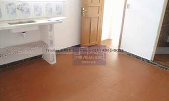 Imagem 3: Sobrado no Independência/ SBC- 1 Dorm, área de serviço e quintal compartilhado; 31 m²