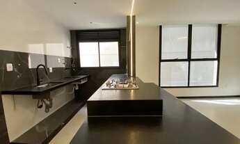 Imagem 2: 1 quarto, frente, sol da manhã