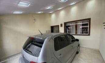 Imagem 2: Linda Casa - Jacareí - Jardim Santa Maria - 3 Dormitórios - 260m²