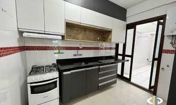 Imagem 6: Seu refúgio dos sonhos: Apartamento de 2 dormitórios com suíte, semi mobiliado e reformado