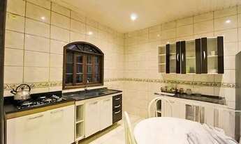 Imagem 5: EXCELENTE CASA EM REGIÃO PRIVILEGIADA PROXIMA AO CENTRO DE CURITIBA