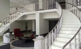 Imagem 6: Apartamento Mobiliado para aluguel possui 216 metros quadrados com 4 quartos, 4 vagas, DCE