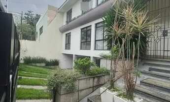 Imagem 2: Casa para aluguel, 5 quarto(s) com 3 suítes, Enseada Do Suá, Vitória - CA3373