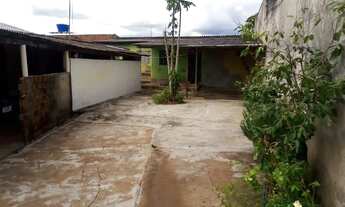 Imagem 2: Imóvel com casas simples