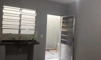 Imagem: Casa com 1 dormitório, cozinha, wc e quintal