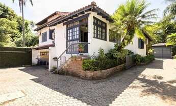 Imagem 2: Casa com 4 dormitórios à venda em Porto Alegre