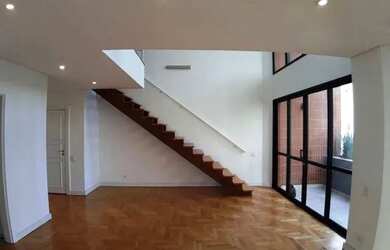 Imagem 3: Apto Duplex para Venda ou Locação - 140m² úteis - 2 Suítes - 2 Vagas - Depósito - Ótima Lo