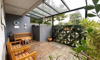 Imagem 2: Sobrado para venda possui 99 metros quadrados com 2 quartos em Canto Grande - Bombinhas