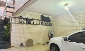 Imagem 2: Sobrado com 3 Quartos e 3 banheiros à Venda, 179 m² por R$ 790.000