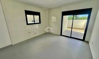 Imagem 7: CASA SOBRADO NOVO COM 3 SUÍTES SACADA E DUAS VAGAS NO CAMPECHE EM FLORIANÓPOLIS