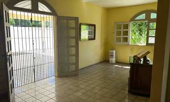 Imagem 4: Casa grande com piscina