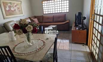 Imagem 2: Casa disponível para venda no bairro Marta Helena em Uberlândia-MG