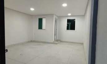 Imagem: Casa 2/4 á venda, apenas 3 minutos da Avenida