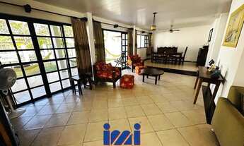 Imagem 3: Casa espaçosa com piscina no Atami