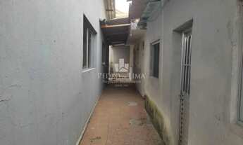 Imagem 6: Salão comercial de Sobreloja com 500m² em vão livre tendo 2 banheiros