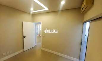 Imagem 4: Casa comercial com 3 salas disponível para locação e venda no bairro Lidice em Uberlândia