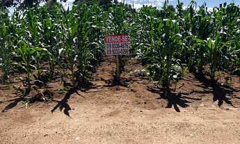 Imagem: 3 lotes para construção