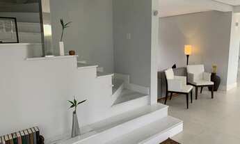 Imagem 5: Casa para aluguel e venda possui 400 metros quadrados com 3 quartos.