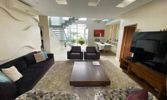 Imagem 2: Casa de condomínio no Alphaville para venda com 450 metros quadrados com 3 quartos