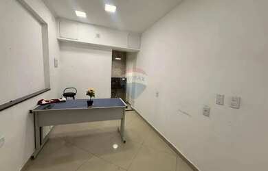 Imagem 4: Sala locação na frente do Parque Clube