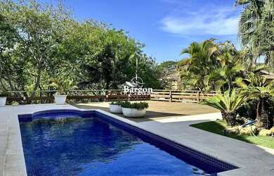 Imagem 3: Casa com 6 suítes a venda na Praia da Ferradura em Armação dos Búzios - RJ