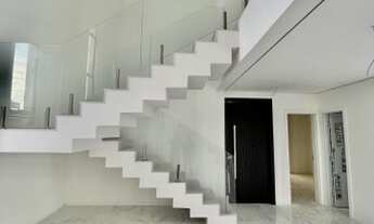 Imagem 3: Casa para venda com 247 metros quadrados com 4 quartos em - Eusébio