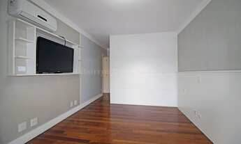 Imagem 12: Apartamento com acabamento nobre, repleto de armários em andar alto