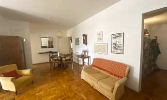 Imagem 6: PINHEIROS AO LADO DO METRÔ