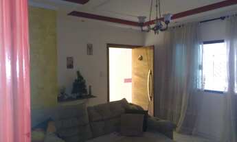 Imagem 4: Linda casa, 2 dormitórios sendo uma suite, móveis planejados, sem detalhes