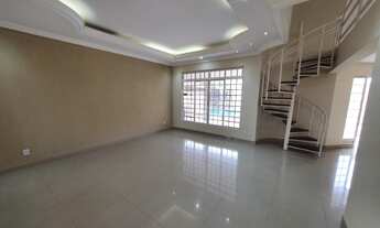 Imagem 2: Vende-se casa em 2 lotes ao lado da AV JK no centro